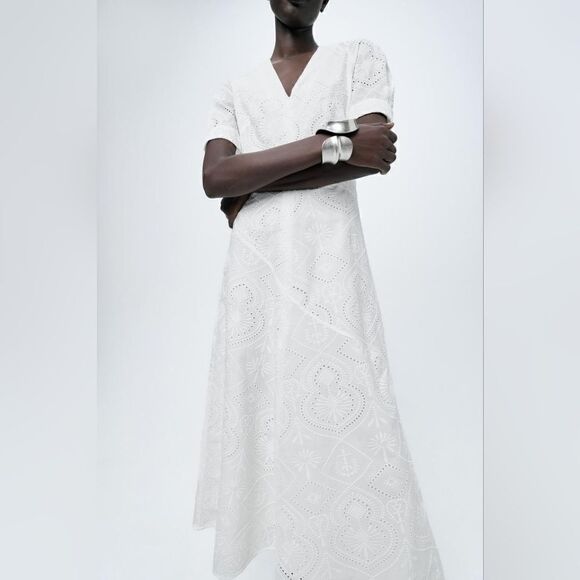 Zara EMBROIDERED EYELET DRESS ZW COLLECTION - Picture 4 of 10